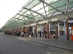 Gare routièrevue depuis l'accès principal.