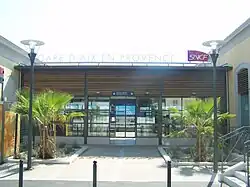 La nouvelle entrée de la gare.