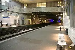 Vue des quais de la gare d'Évry-Courcouronnes.