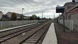 Vue des voies en direction de Gisors, depuis le quai de la voie 1.