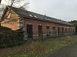 Ancien bâtiment côté voies.