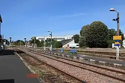 Vue sur les voies et quais de la gare