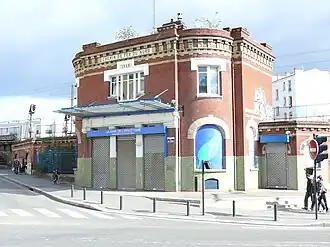 L'ancienne gare de La Plaine-Voyageurs, avant sa reconversion en maison des associations