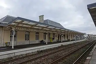 Vue depuis le quai opposé (2024).