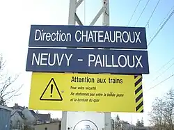 Le panneau indiquant le nom de la gare.