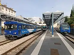 Rames X300 et AMP 800 en gare de Nice CP