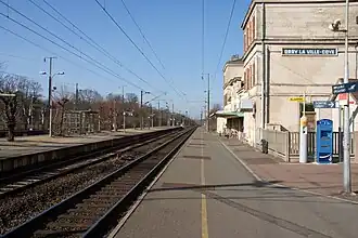 Vue des quais, en direction de Creil.