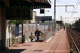 Quai et passage souterrain.