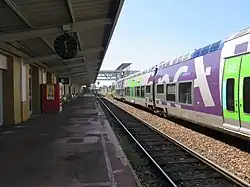 Rame en gare Voie A (Juillet 2018).
