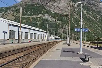 Vue de la gare, en direction de Saint-Avre - La Chambre.