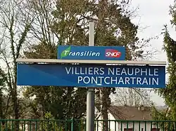 Panneau indiquant le nom de la gare.