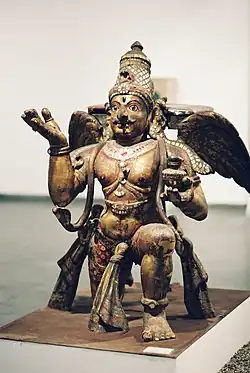 Garuda. Statue en bois peinte, sertie de verre, employée dans les processions. XIXe&nbsp;siècle, Tamil Nadu.
