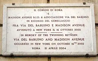 Plaque du jumelage de la Via del Babuino à Rome avec Madison Avenue à New York.
