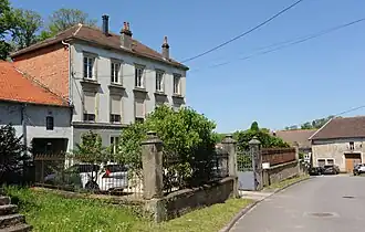 La maison de maître.