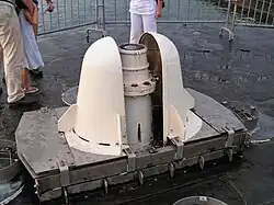 Tuyère (buse) et coiffe.