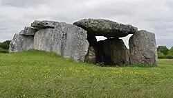 Image illustrative de l’article Dolmen de la Madeleine (Gennes)