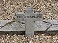 Tombe du Lieutenant Jacques Desplats au cimetière militaire de Gennes.