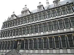 Façade renaissance de l'hôtel de ville de Gand.