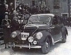 Suzanne Largeot et Germaine Rouault victorieuses de la Coupe des Dames du rallye Monte-Carlo 1938, sur Matford.