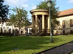 L'arbre, le chêne de Guernica.