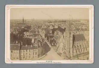 L'église Saint-Gilles et la partie urbaine de l'ancien Bourg-l'Abbesse en 1893.