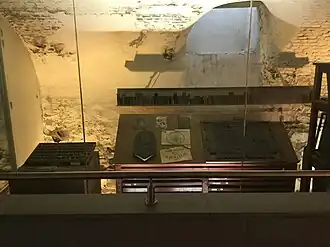 Reconstitution de l'espace de travail d'un typographe.