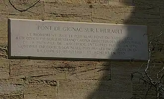 Plaque descriptive du site.