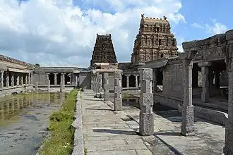 Le temple de Rajagopalaswamy (Krishna).