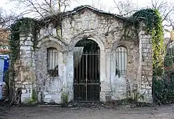 Glacière-chapelle du parc Frédéric-Pic