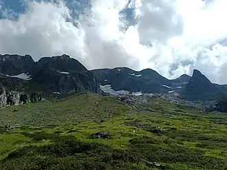 Le glacier de Bérard depuis la réserve naturelle nationale du Vallon de Bérard.