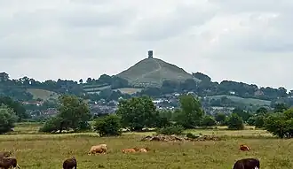 Le clocher sis au sommet du tor de Glastonbury.