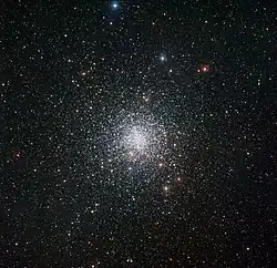 L'amas globulaire M4 photographié par télescope de 2,2 mètres MPG-ESO de l'Observatoire de La Silla.