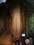 Stalactite surnommée «&nbsp;la colonne d'or&nbsp;»