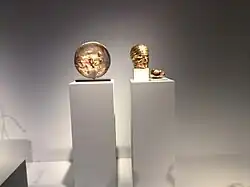 Igor Mitoraj, Miroir III, 1977 ;Eclisse et Tête secrète, 1978.