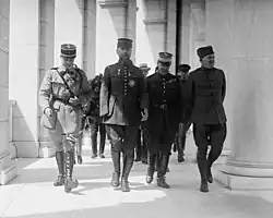 Le général Gouraud au mémorial d'Arlington (États-Unis), 6 juillet 1923.