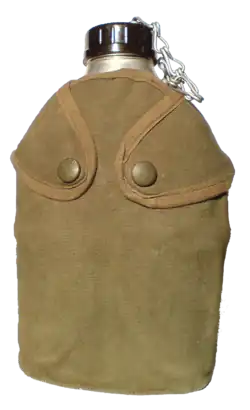 Gourde employée par l'armée française.