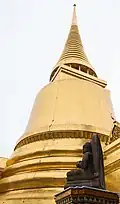 Phra Si Rattana Chedi.
