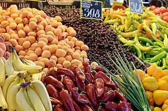 Étal de fruits et légumes