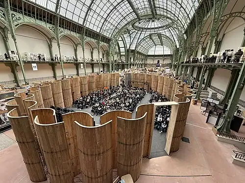 Vue depuis les escaliers.