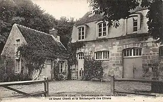 Le grand chenil et la boulangerie des chiens, vers 1900.