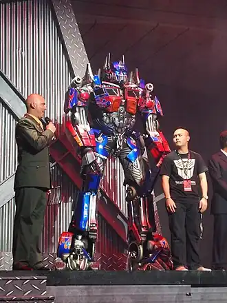 Optimus Prime présenté a l'ouverture de Transformers: The Ride en 2011 a Singapour.