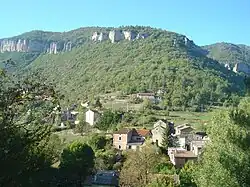 Village de Massebiau (368&nbsp;m) avant la montée du Cade sur le Grand Trail des Templiers 2018