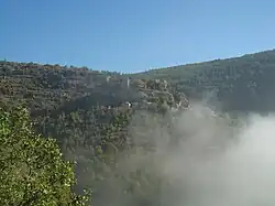 Hameau médiéval perché de Montméjean sur le Grand Trail des Templiers 2018