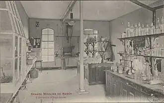 Les laboratoires des Grands Moulins au début du 20e siècle, carte postale conservée à la bibliothèque municipale de Nancy