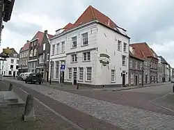 Grave, vue sur la rue avec l'« Oranjehotel »