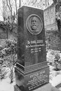 Tombe de Carl Zeiss, au cimetière Jean d'Iéna&nbsp;(de).