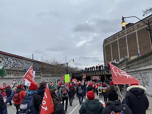 À l'approche du viaduc Rosemont—Van Horne.