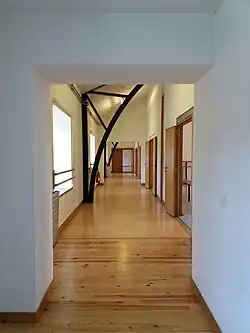 Couloir de l'école de danse