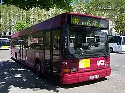 Un bus VFD Heuliez GX 217, de la ligne n° 6040, à la gare routière de Grenoble.