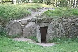 Vestiges préhistoriques le long de la route de la culture mégalithique.